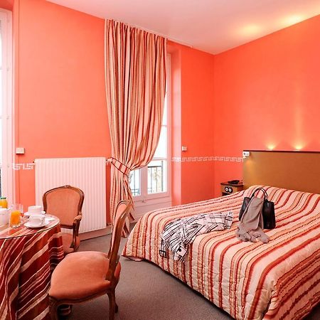 Hotel Restaurant Emile Job Montmerle-sur-Saone Eksteriør billede