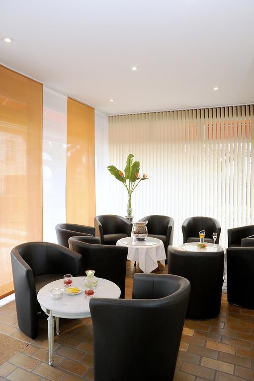 Hotel Restaurant Emile Job Montmerle-sur-Saone Eksteriør billede