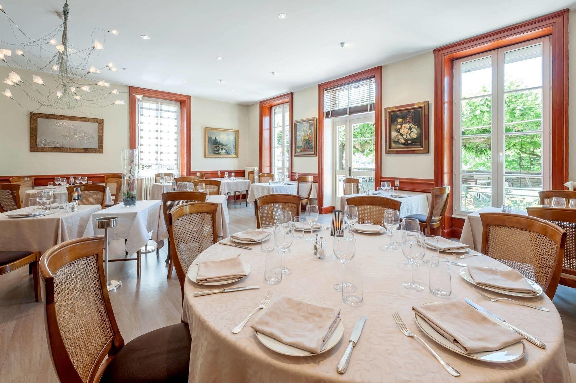 Hotel Restaurant Emile Job Montmerle-sur-Saone Eksteriør billede