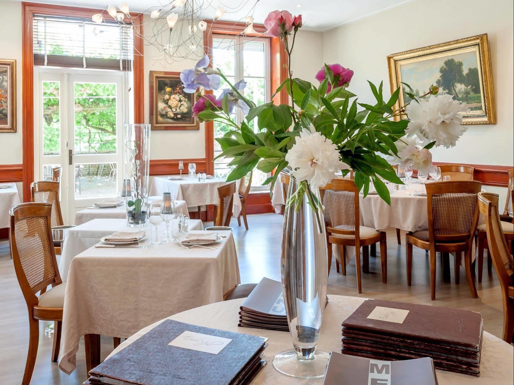 Hotel Restaurant Emile Job Montmerle-sur-Saone Eksteriør billede