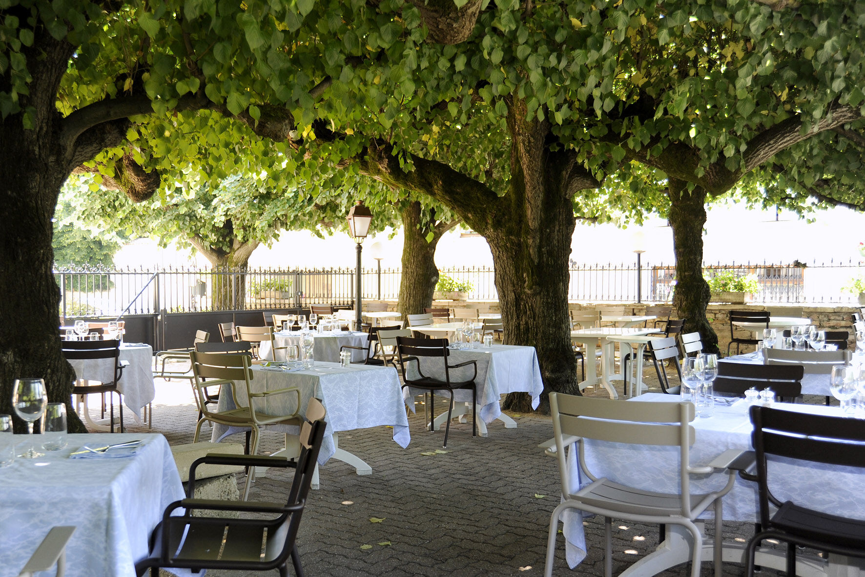 Hotel Restaurant Emile Job Montmerle-sur-Saone Eksteriør billede
